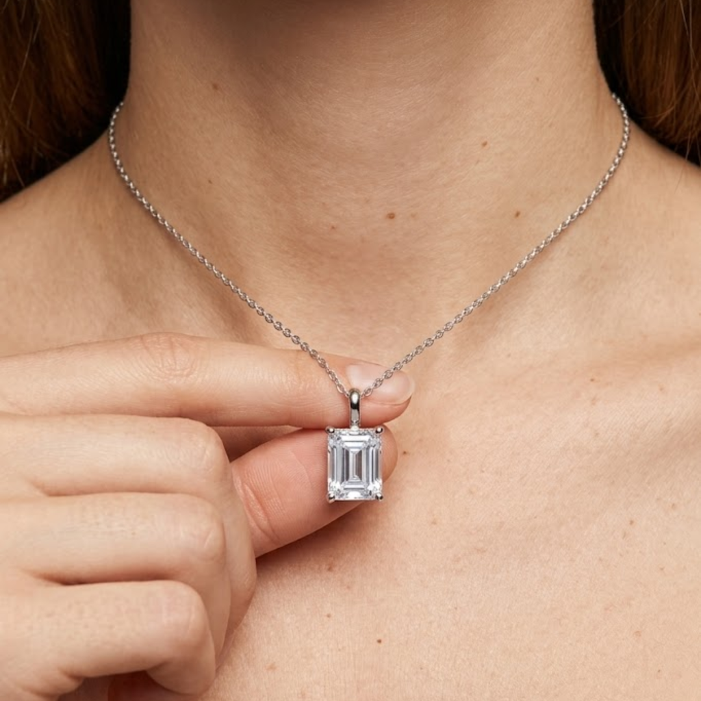 Serena Emerald Necklace