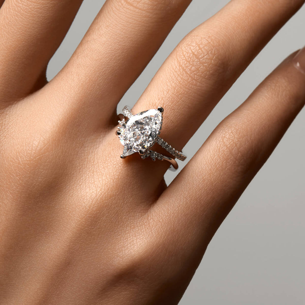 Tiara Ring